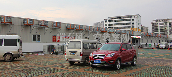 菜市場(chǎng)該如何通風(fēng)降溫呢？瑞泰風(fēng)環(huán)?？照{(diào)為居民買菜送清涼